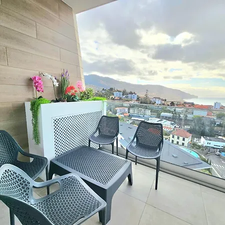 Beautiful View By Rentallido * Funchal (Madeira)