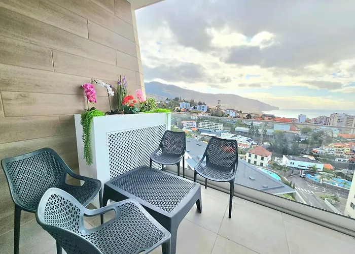 Beautiful View By Rentallido * Funchal (Madeira)